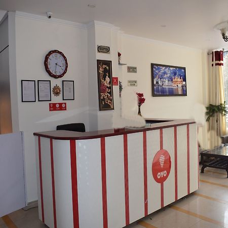 Oyo 10322 Hotel Raja Palace Дхарамсала Екстериор снимка